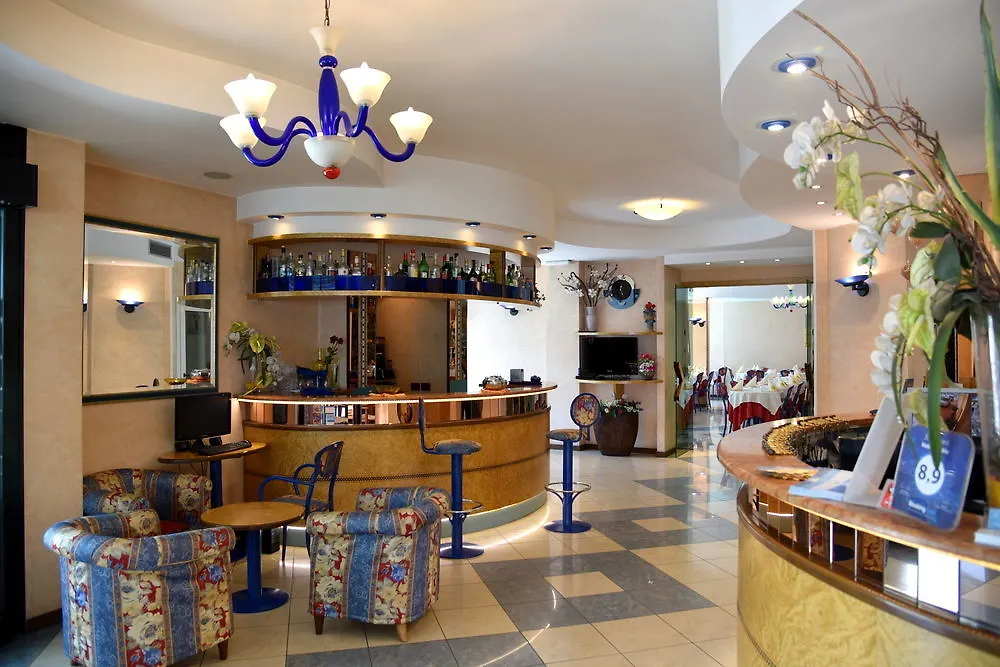 Hotel Soleblu リミニ 3*,  イタリア